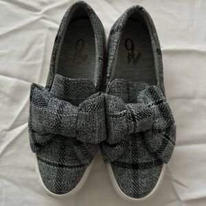 Brand New Nine West platform slides